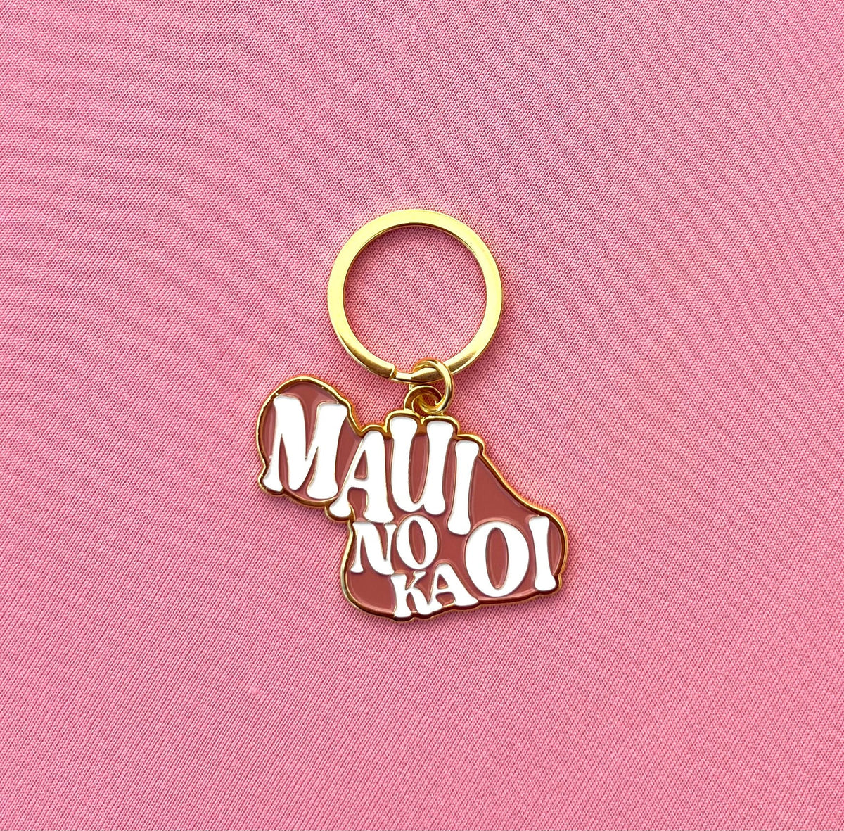 Maui No Ka Oi, Soft Enamel Gold Metal Keychain, 2x1.5"