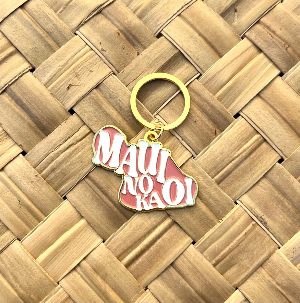 Maui No Ka Oi, Soft Enamel Gold Metal Keychain, 2x1.5"